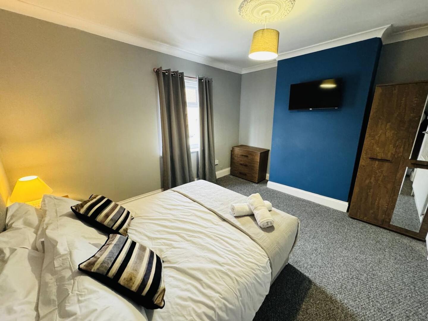 The Quarters * Grimsby